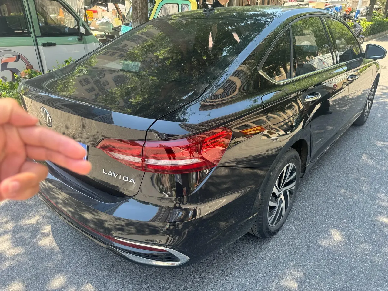 Volkswagen 2023 LaVida 1.5 Star 5 Million Edition Automatic Gear 3