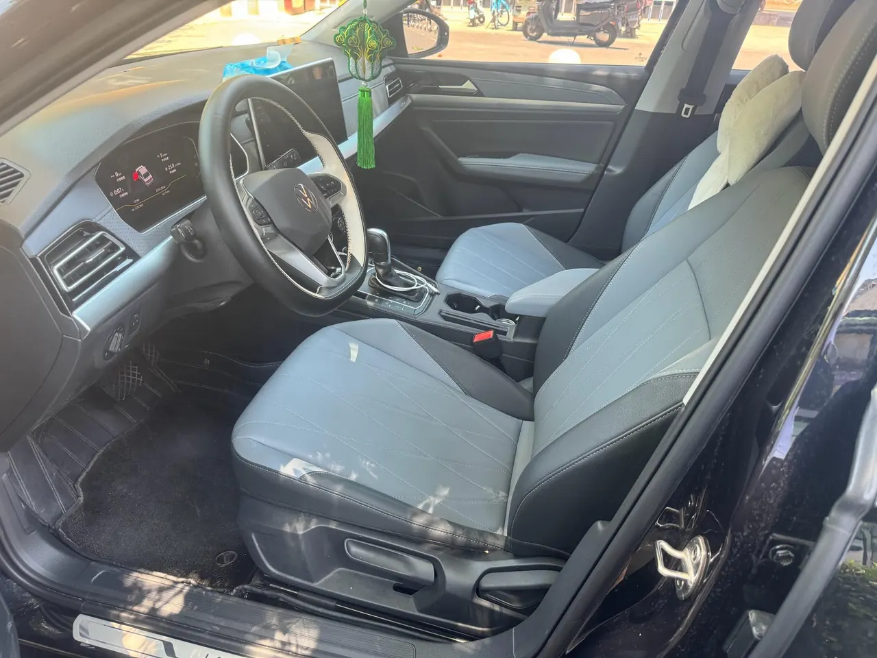 Volkswagen 2023 LaVida 1.5 Star 5 Million Edition Automatic Gear 5
