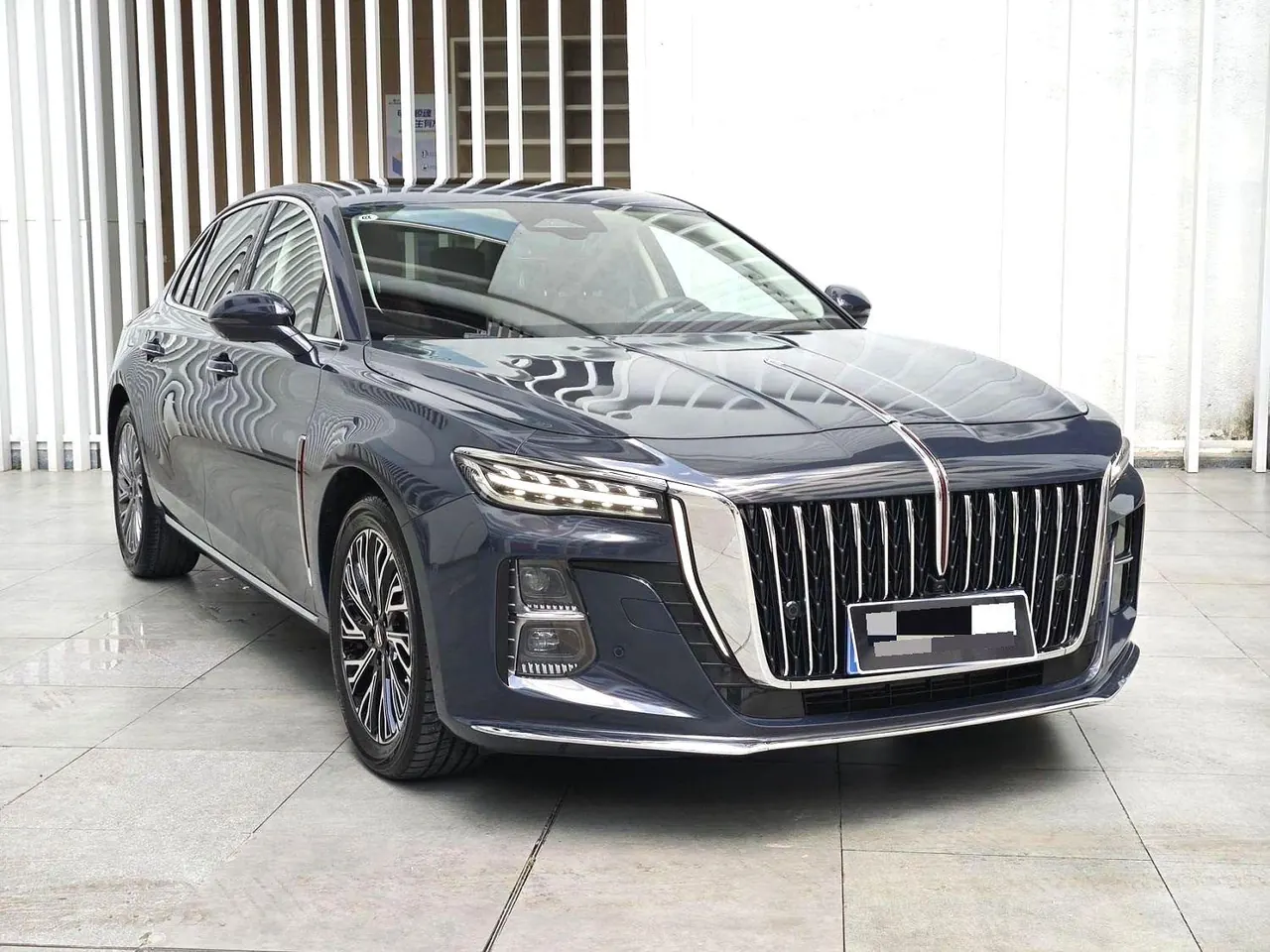HongQi 2024 H5 2.0T Zhilian Flag Collar Edition Automatic Gear 3