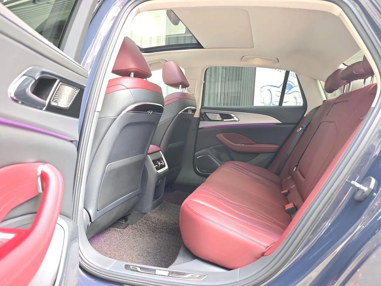 HongQi 2024 H5 2.0T Zhilian Flag Collar Edition Automatic Gear 4