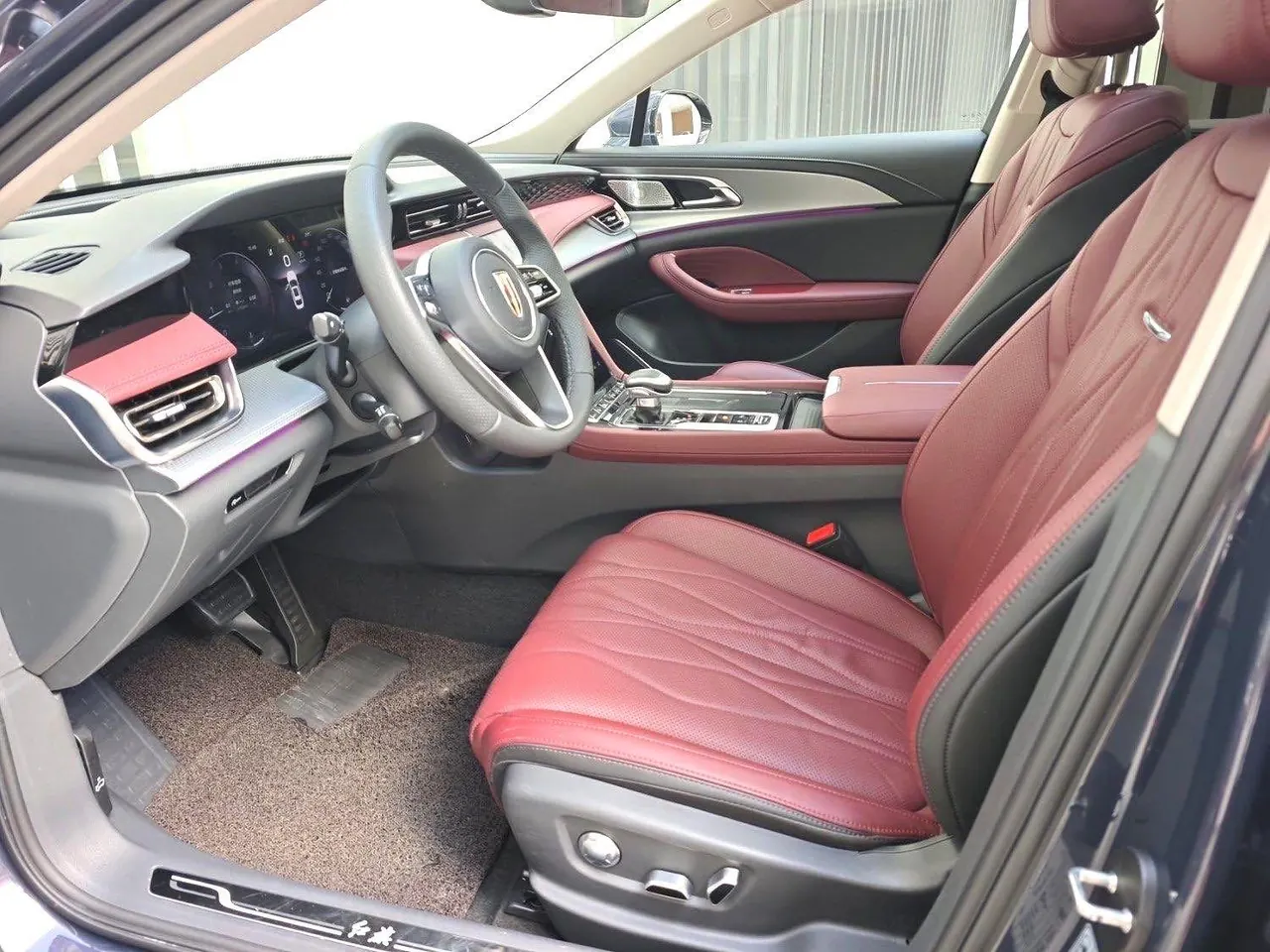 HongQi 2024 H5 2.0T Zhilian Flag Collar Edition Automatic Gear 6