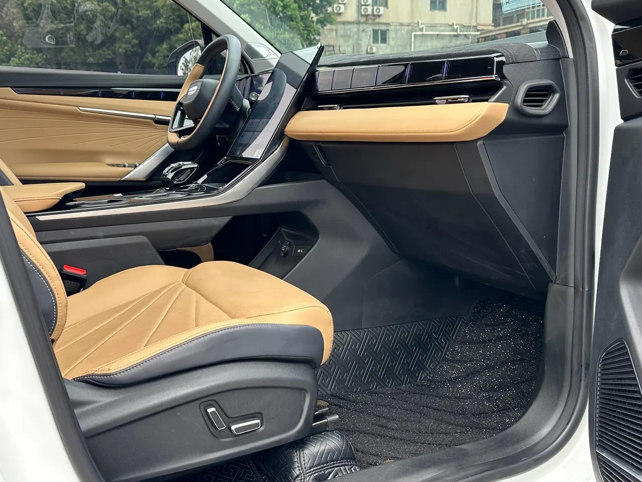 Geely 2023 Boyue L 1.5TD Honorable Automatic Transmission 9