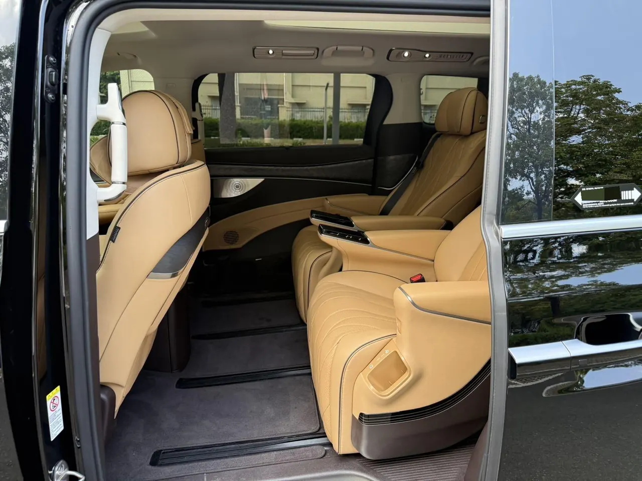 Denza 2024 Denza D9 DM-i 1.5T stepless 1050 exclusive automatic gear 6