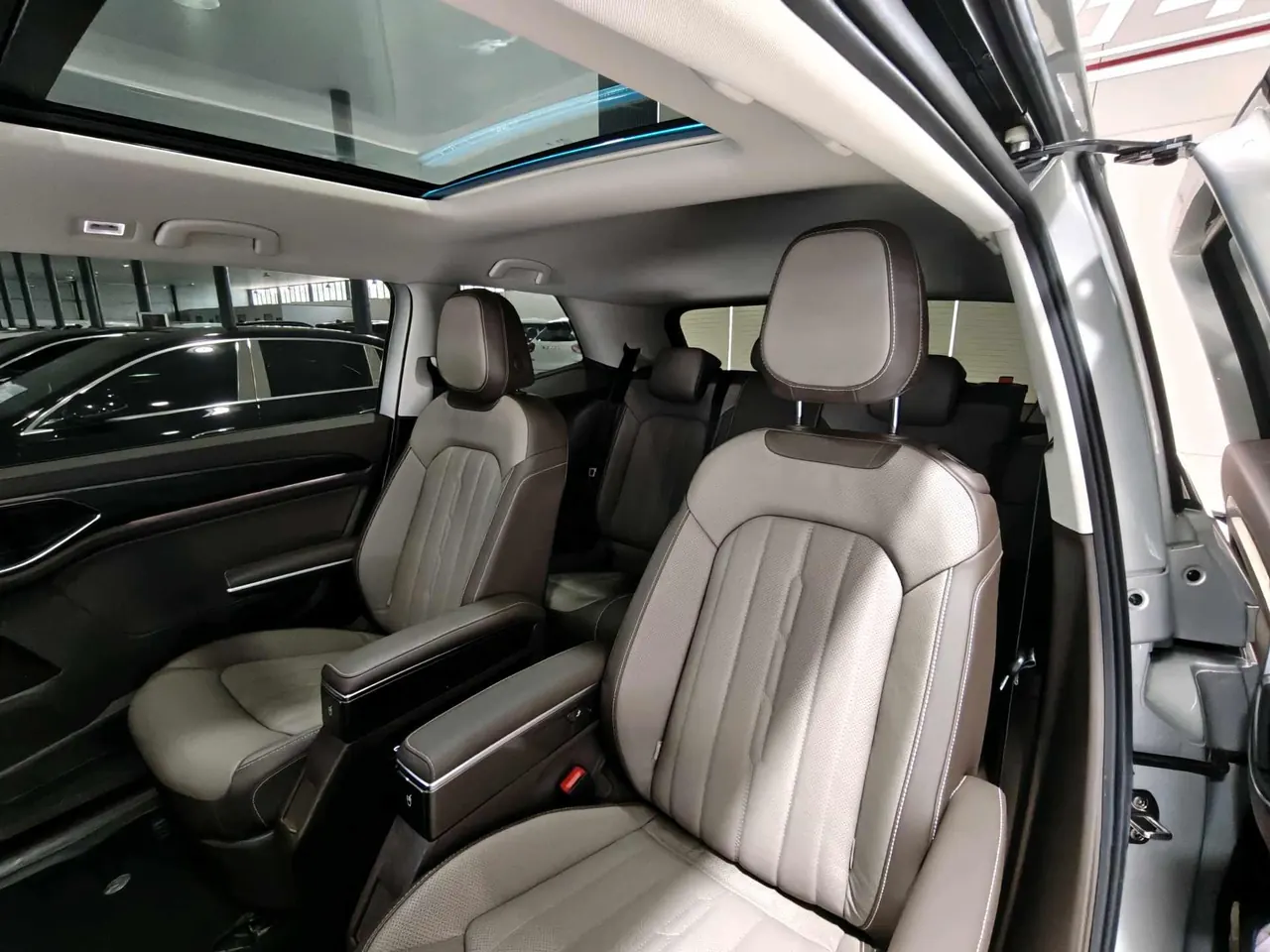 Volkswagen 2023 Wei (Viloran) 2.0TSI 380TSI Zunchi Edition Automatic Gear 5