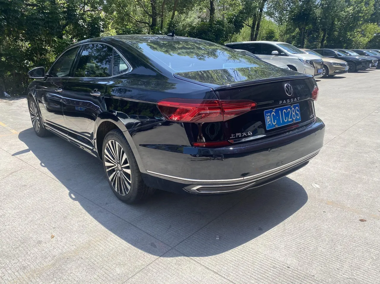 Volkswagen 2020 Passat 2.0TSI 330TSI Premium Edition Automatic Gear 7
