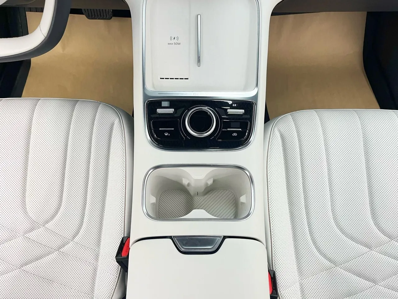 Geely Galaxy 2025 Starship 7 EM-i 1.5 120km Discovery Edition Automatic Gear 12