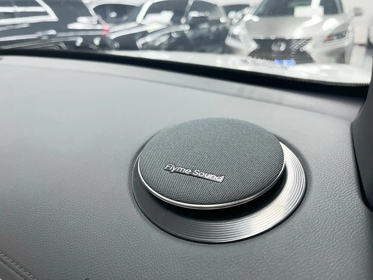 Geely Galaxy 2025 Starship 7 EM-i 1.5 120km Discovery Edition Automatic Gear 13