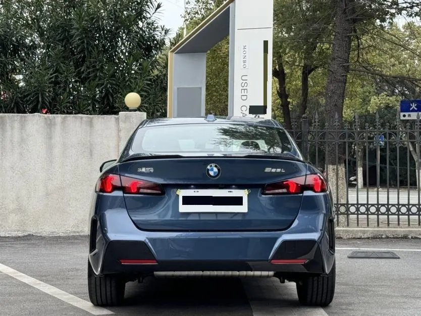 BMW 2 series 2025 225L 2.0T M sports obsidian night suit automatic gear 5