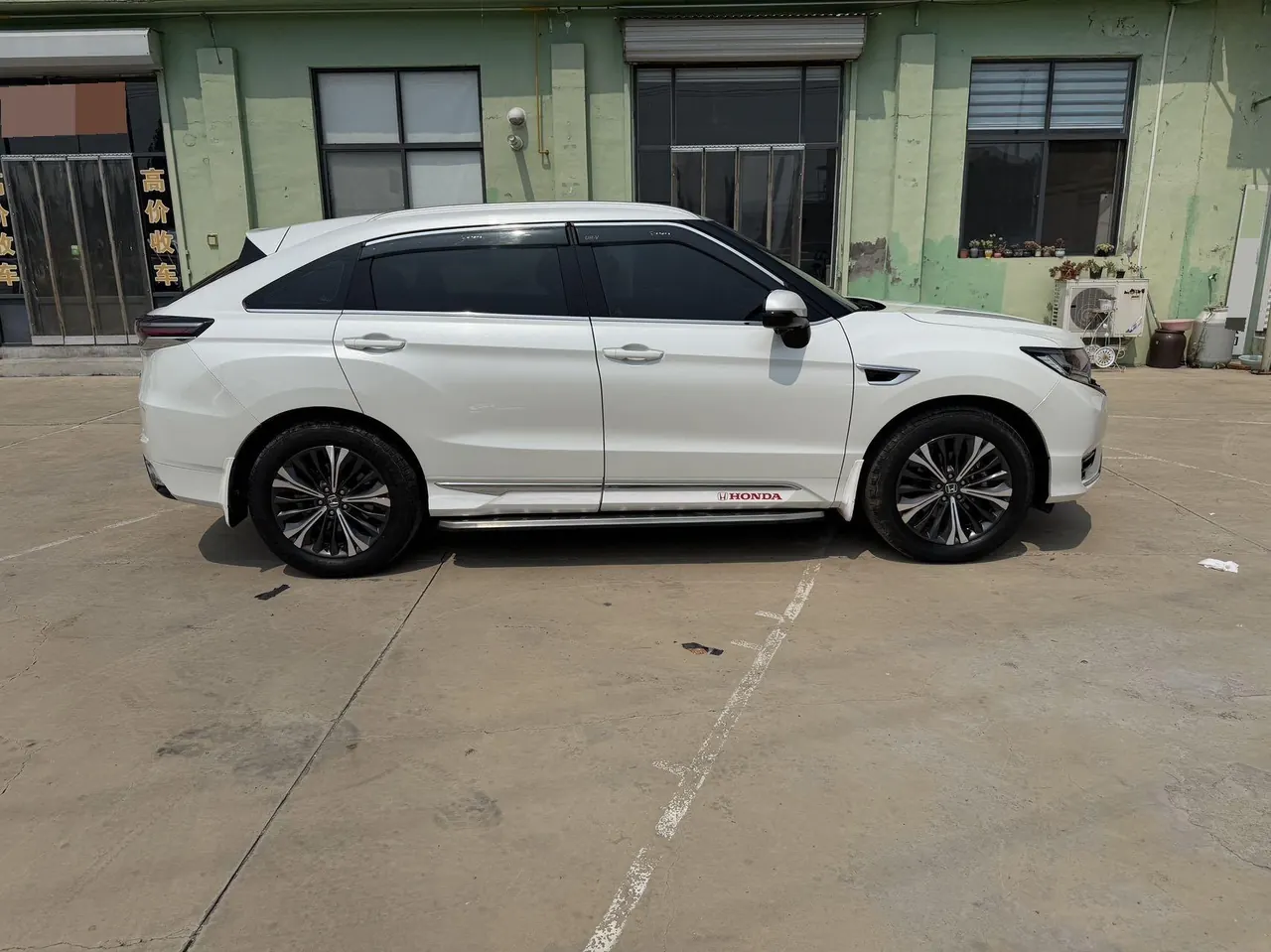 Honda 2023 UR-V 2.0T 370TURBO two-drive elegant version of automatic gear 4