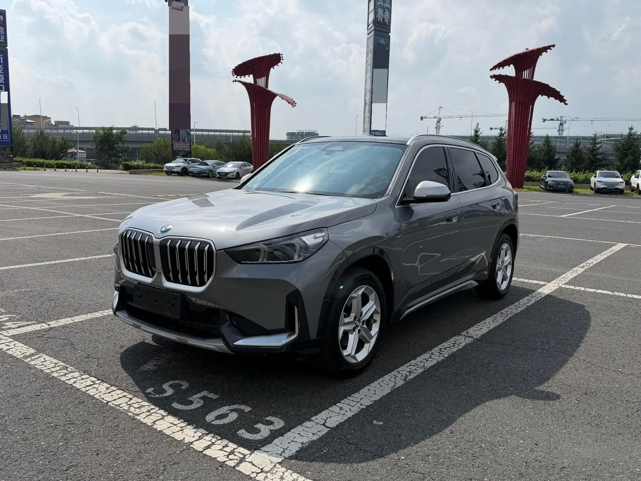 Open image lightbox: BMW 2023 X1 sDrive20Li 1.5T X Design Package Automatic Transmission
