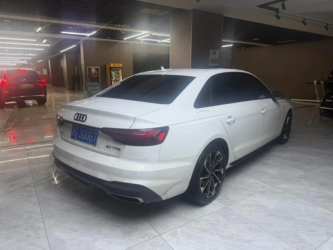 Audi 2023 A4L 2.0TFSI 40TFSI Deluxe Dynamic Automatic 4