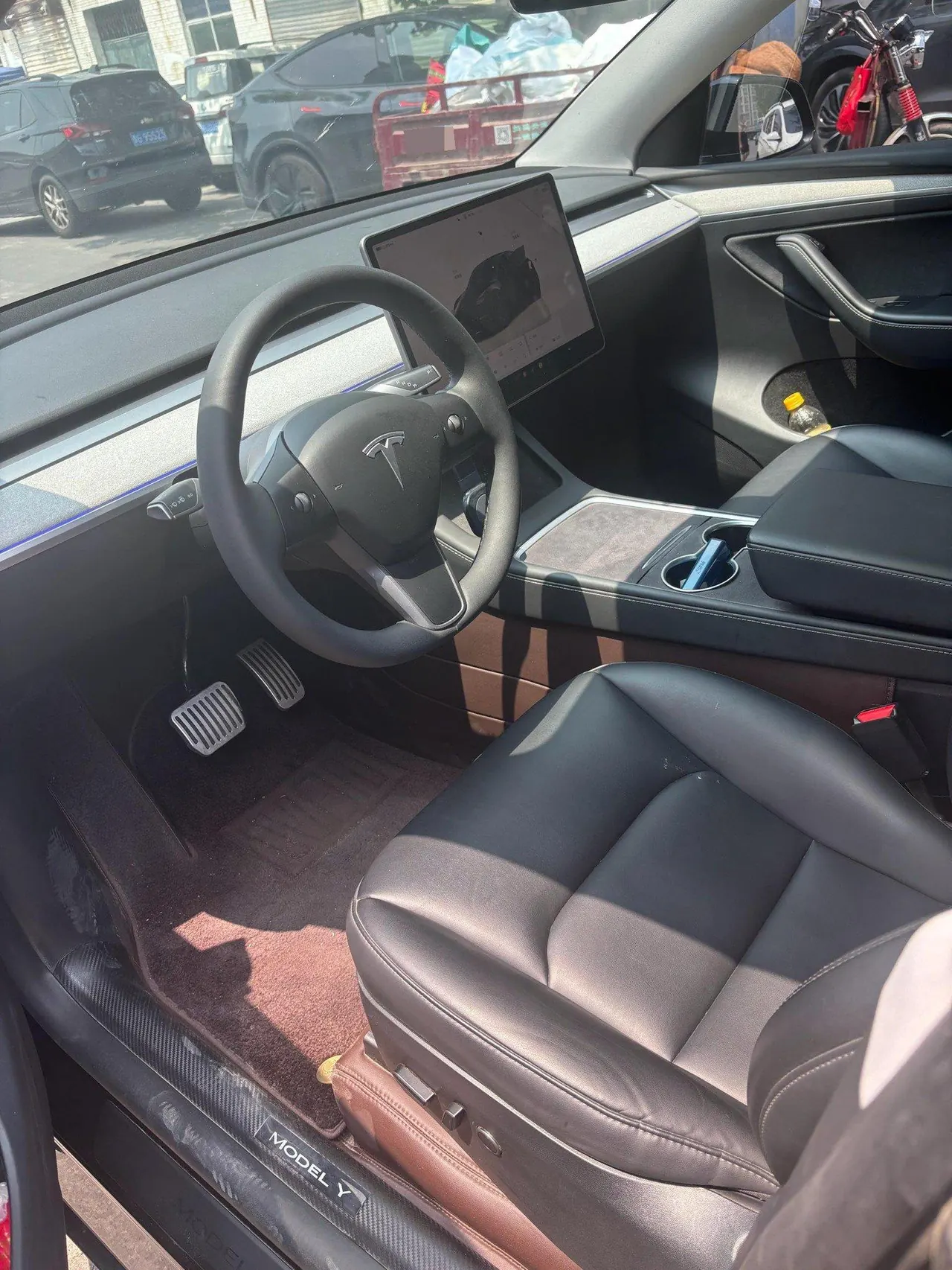 Tesla 2023 Model Y rear-wheel drive version automatic transmission 2