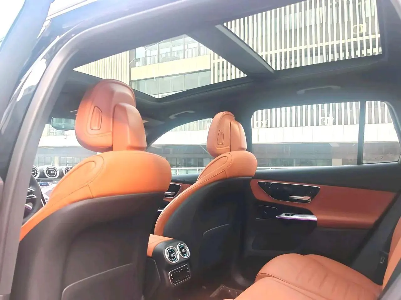 Mercedes Benz 2024 GLC 300 L 4MATIC 48V 2.0T Dynamic 7-seat (Modified) Automatic Gear 9