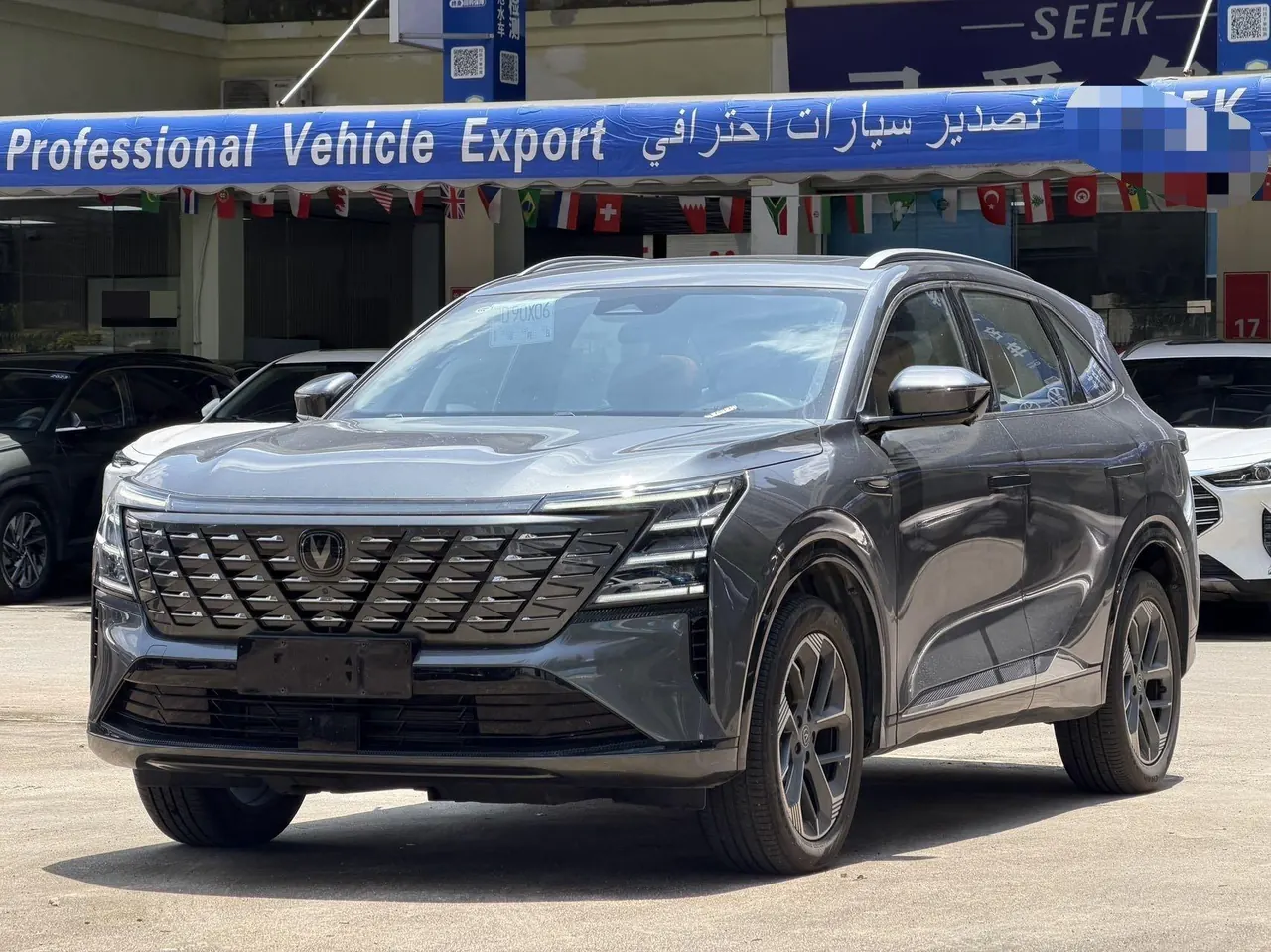 Open image lightbox: ChangAn 2025 CS75 PLUS 1.5T New Blue Whale Prestige Automatic
