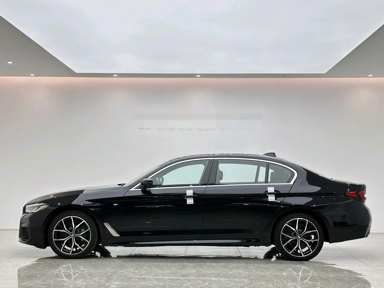 BMW 5 Series 2022 530Li 2.0T Exclusive M Sports Suit Automatic Gear 2