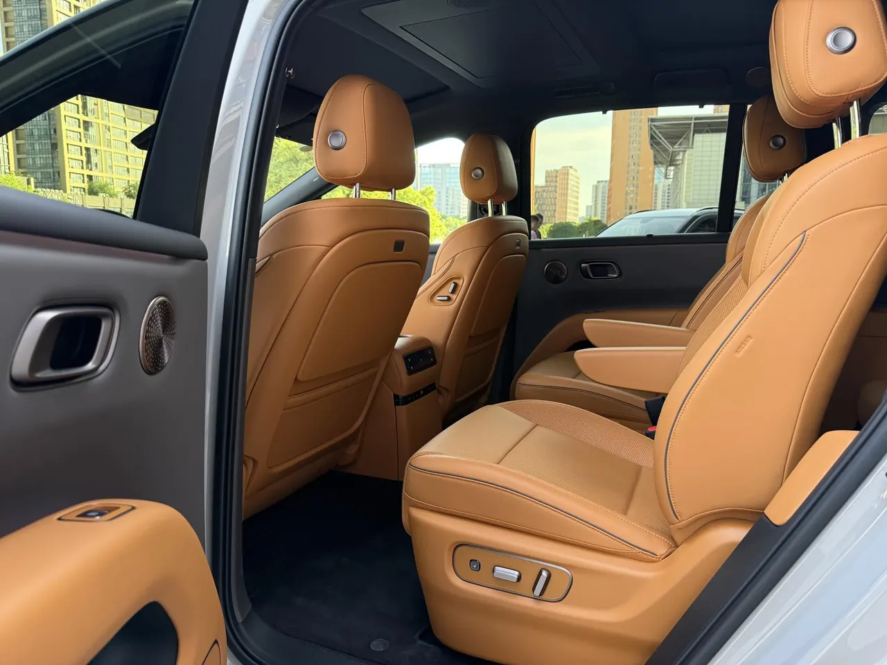 Li 2025 i8 Standard Edition Automatic Gear 12