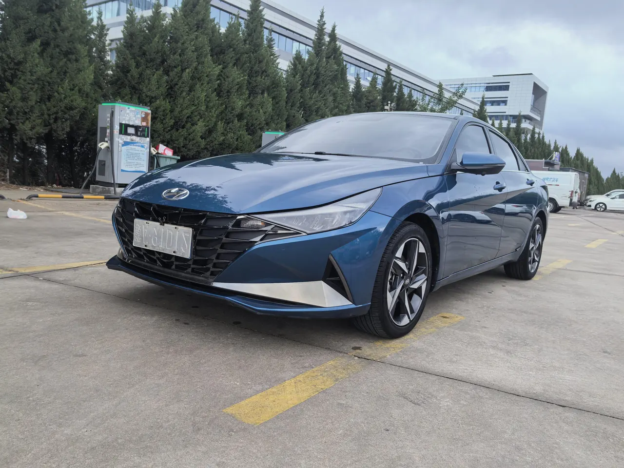 Open image lightbox: Hyundai 2022 Elantra-sedan 1.5 stepless GLX elite automatic gear