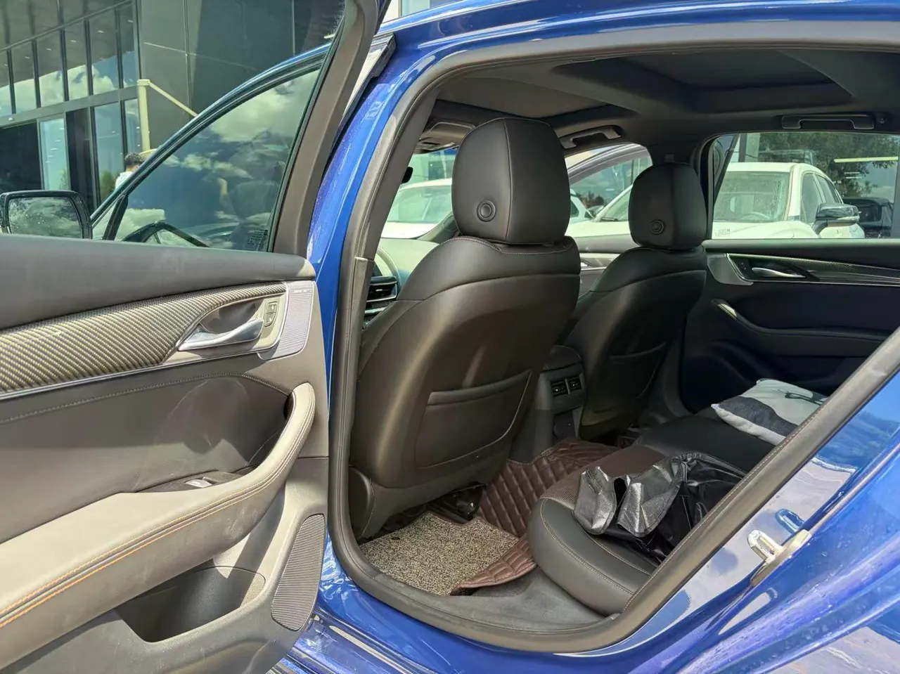 Cadillac 2020 CT5 2.0T 28T Platinum Sports Edition Automatic Gear 3