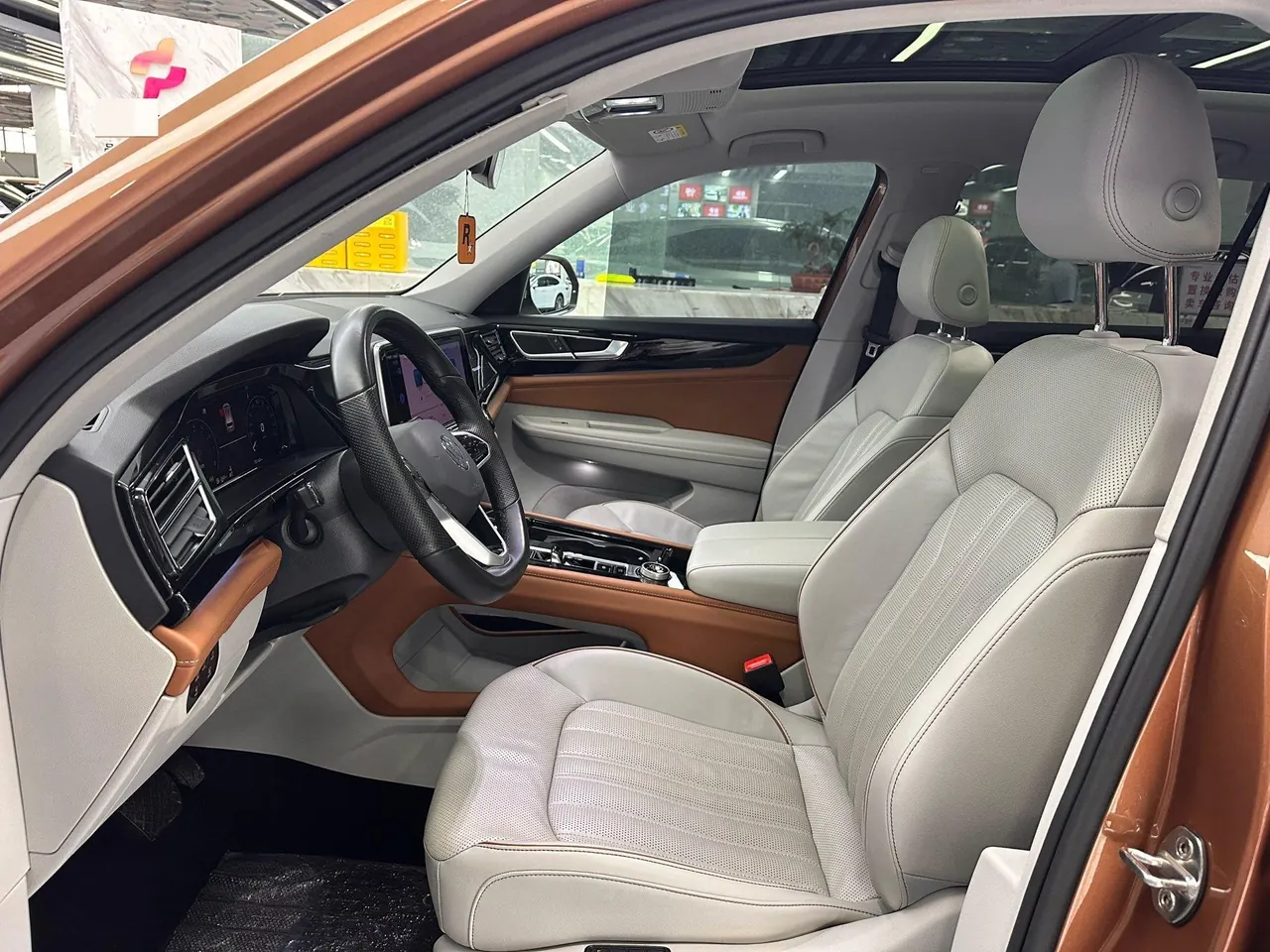 Volkswagen 2021 Tuang 2.0TSI 380TSI 4WD Respect Deluxe Automatic Transmission 3