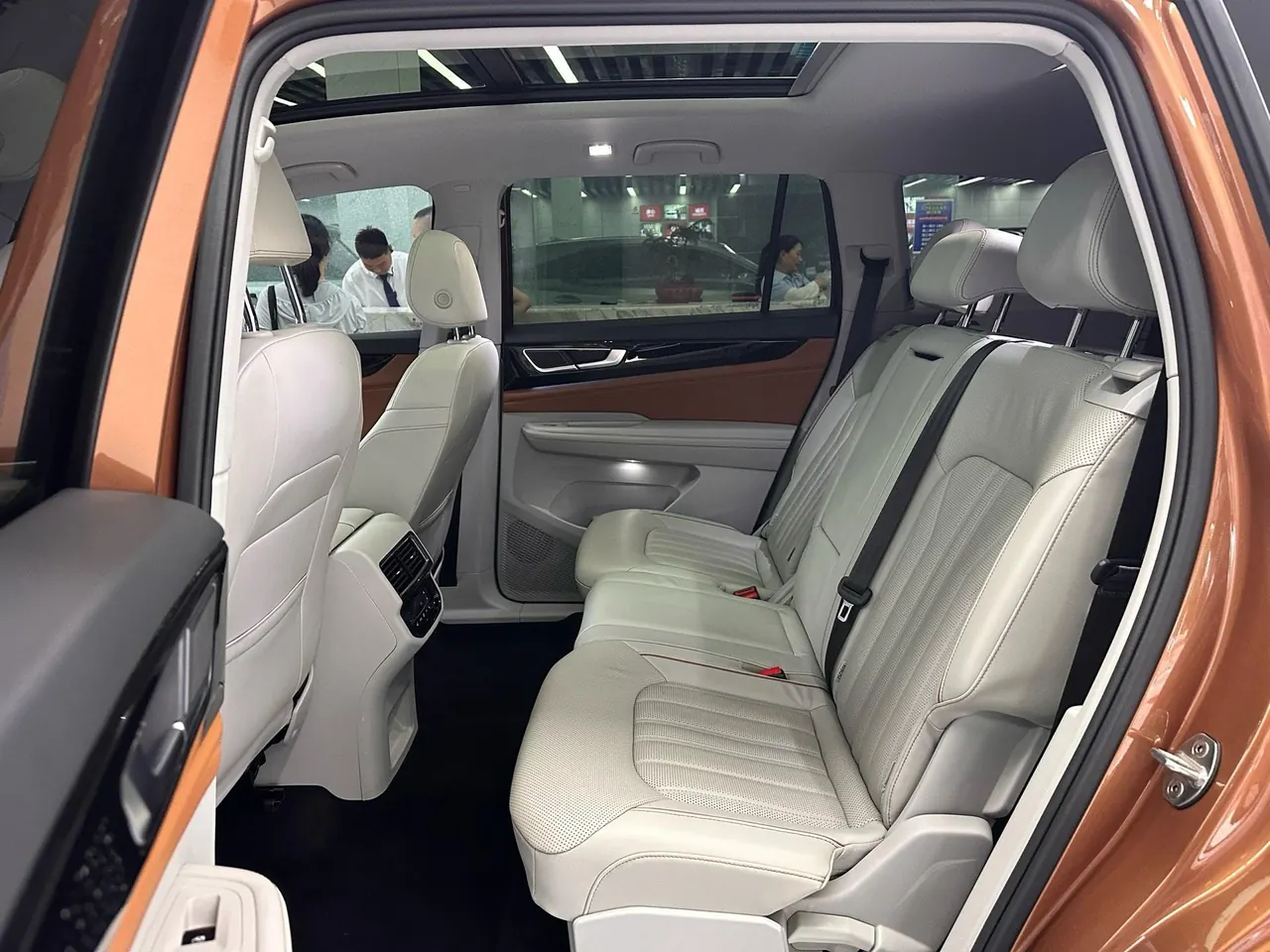 Volkswagen 2021 Tuang 2.0TSI 380TSI 4WD Respect Deluxe Automatic Transmission 4
