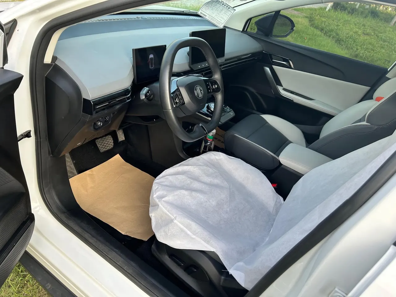 MG 2022 MULAN 425km Deluxe Edition Automatic Gear 3