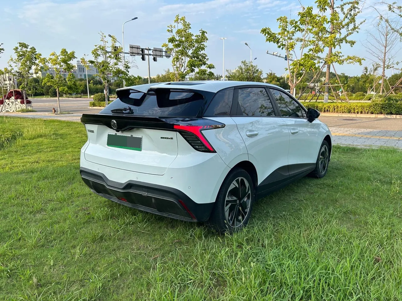 MG 2022 MULAN 425km Deluxe Edition Automatic Gear 9