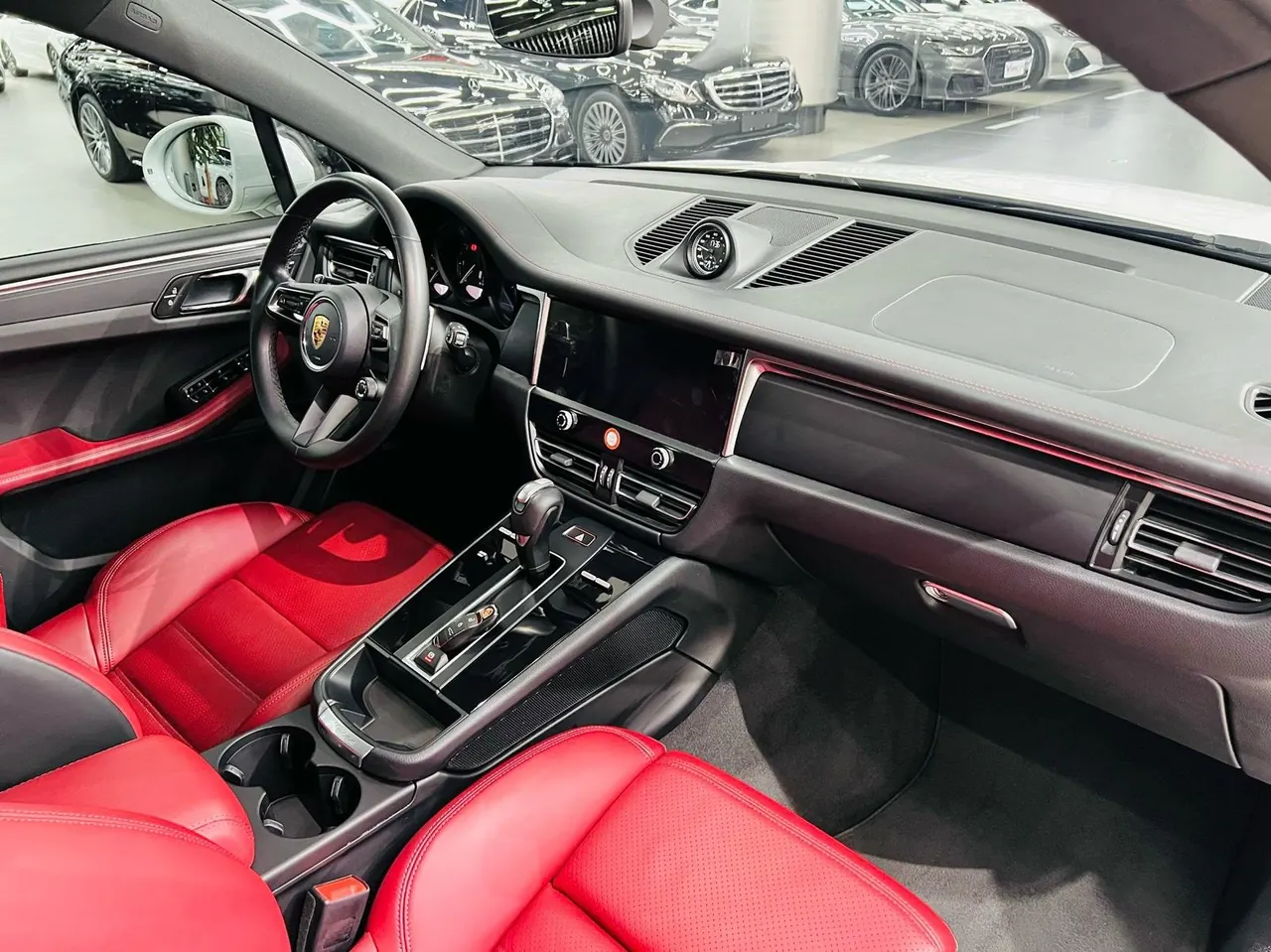 Porsche Macan (Imported) 2022 Macan 2.0T Automatic Gear 2