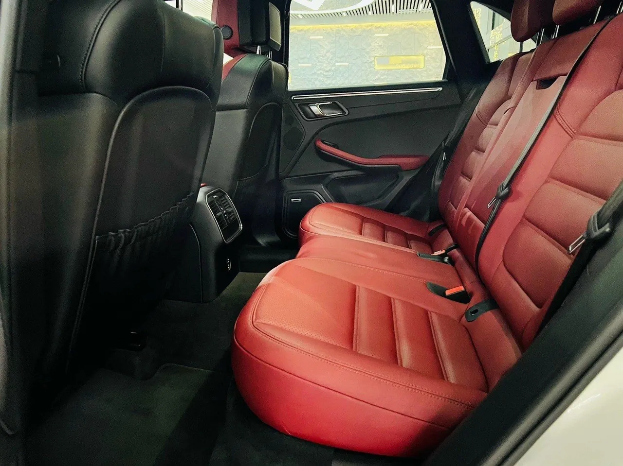 Porsche Macan (Imported) 2022 Macan 2.0T Automatic Gear 3