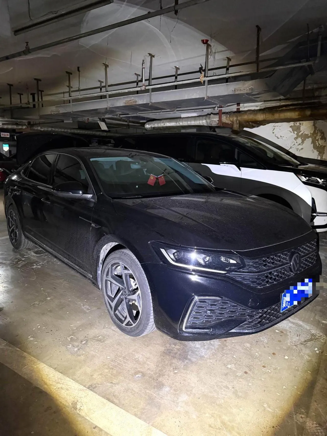 Volkswagen 2025 Passat 2.0TSI 380TSI outstanding star dragon version automatic gear 2