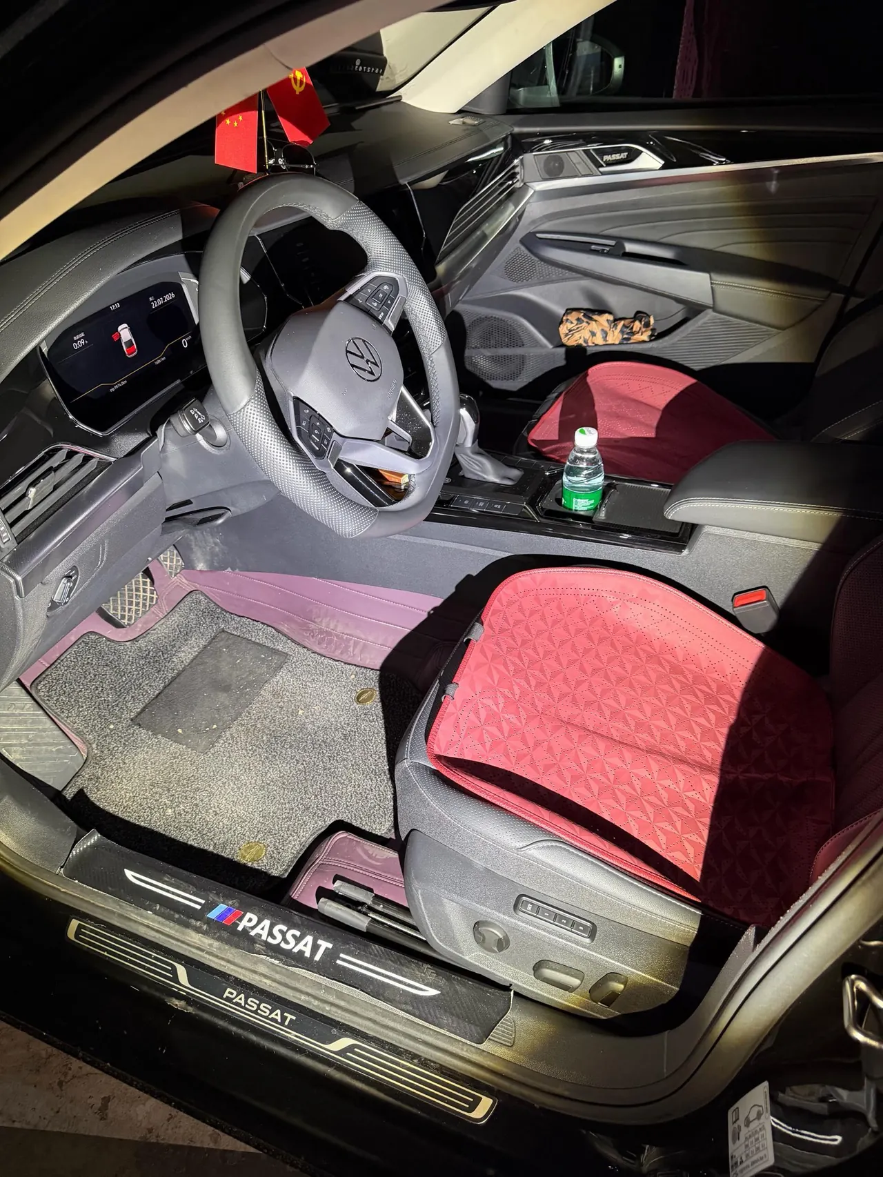 Volkswagen 2025 Passat 2.0TSI 380TSI outstanding star dragon version automatic gear 5