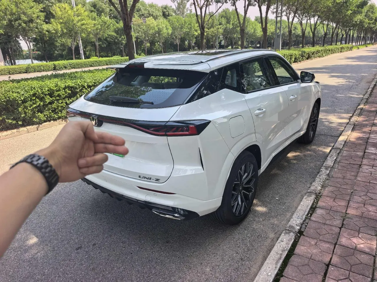 ChangAn 2025 UNI-Z Smart Electric iDD 1.5 Stepless 125km Smart New Blue Whale Warship Automatic Gear 4