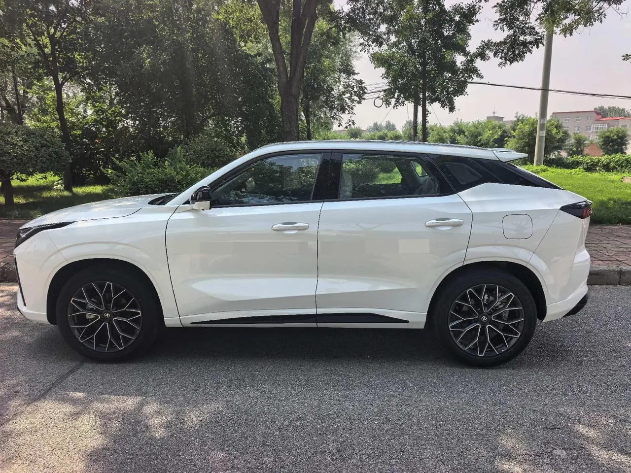 ChangAn 2025 UNI-Z Smart Electric iDD 1.5 Stepless 125km Smart New Blue Whale Warship Automatic Gear 8