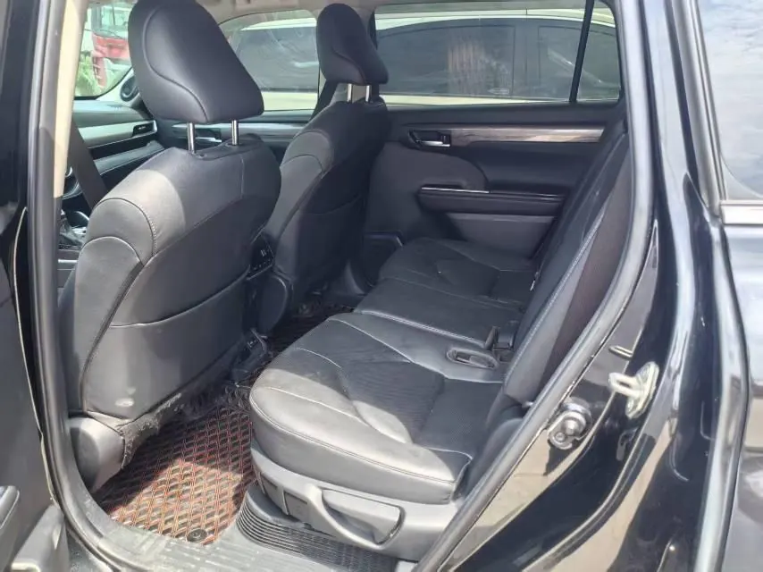 Toyota 2022 Highlander Dual Engine 2.5 Stepless Four-wheel Drive Premium Edition 7-seat Automatic Gear 5