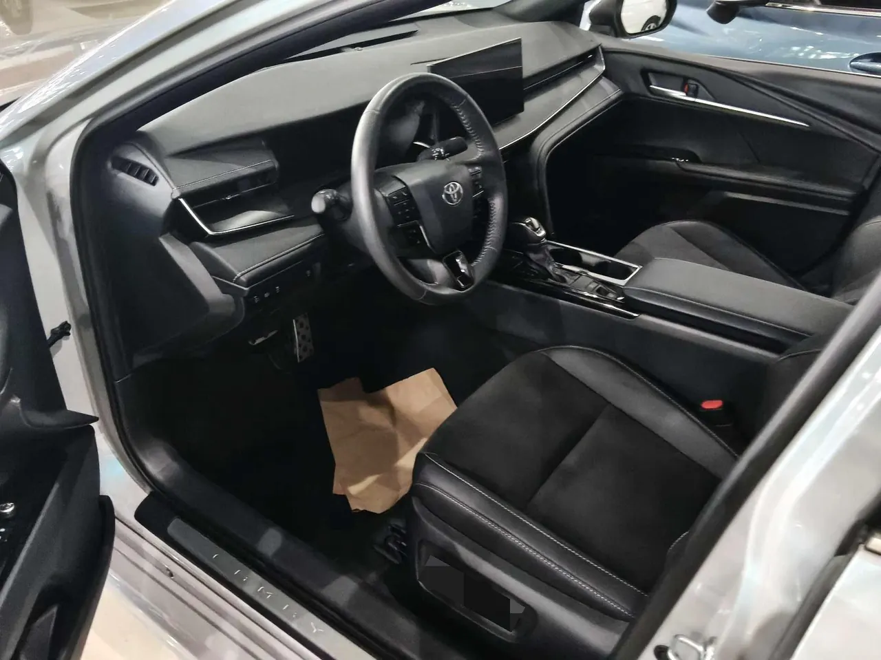 Toyota 2024 Camry 2.0S Stepless Sports Edition Automatic Gear 2