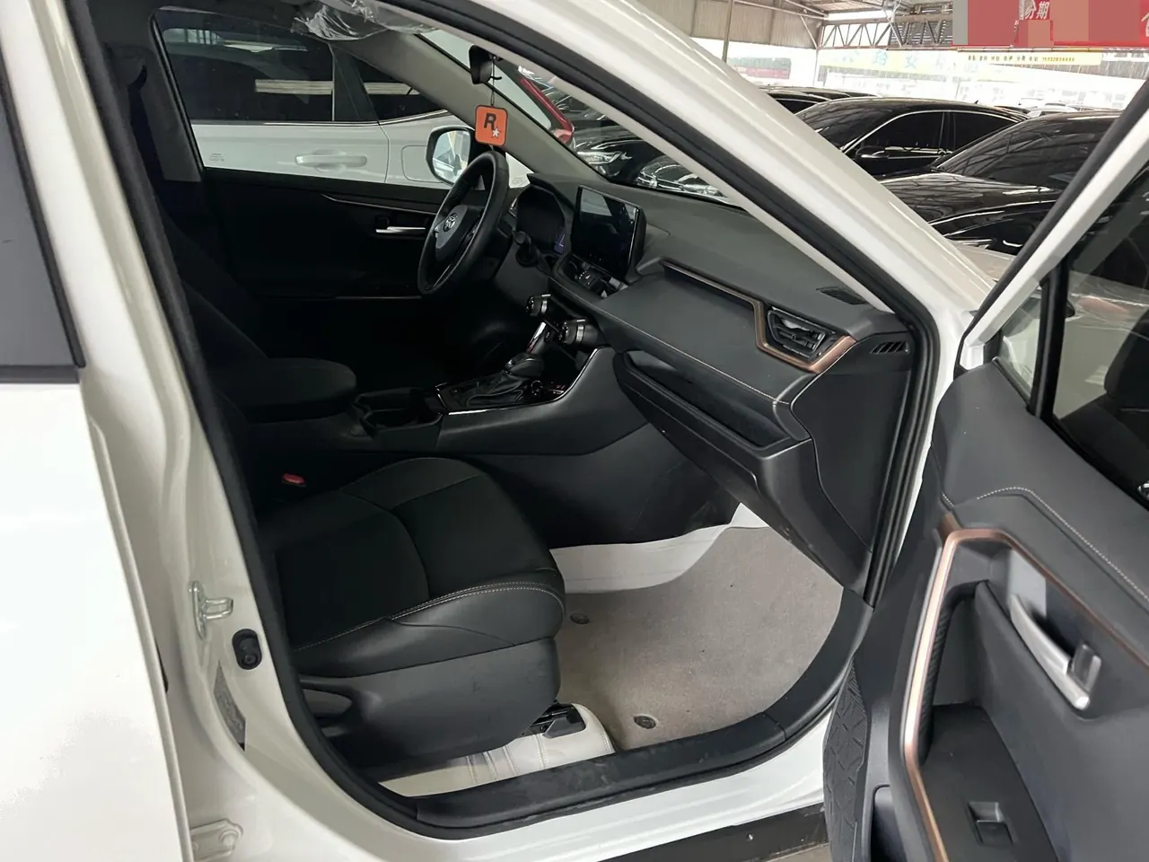 Toyota 2024 Weilanda Dual Engine 2.5 Stepless Two-Drive City Edition Automatic Gear 3