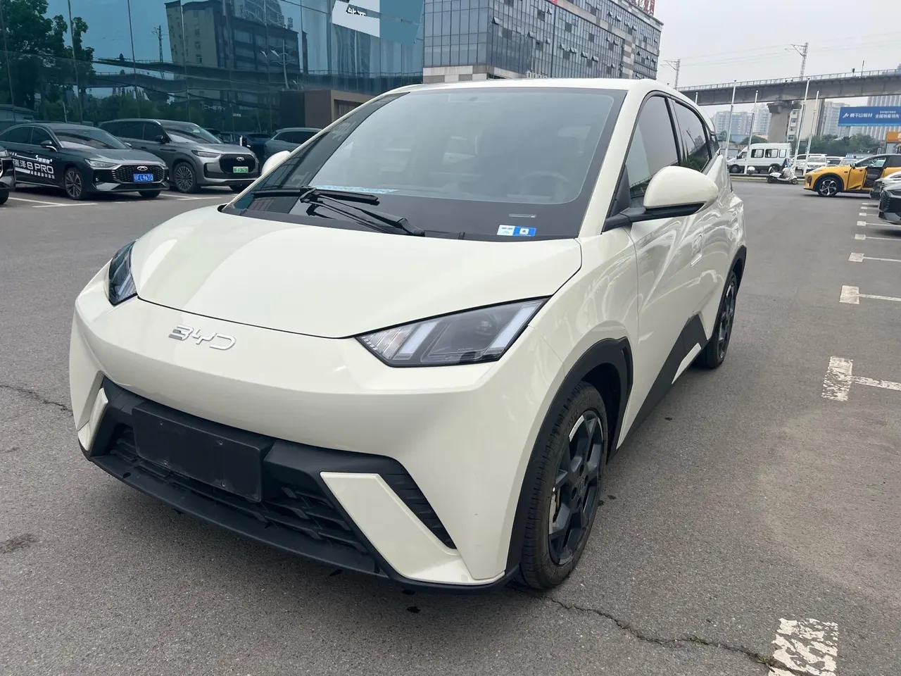 BYD 2025 Seagull 405km Flying Edition Automatic Gear - View 1