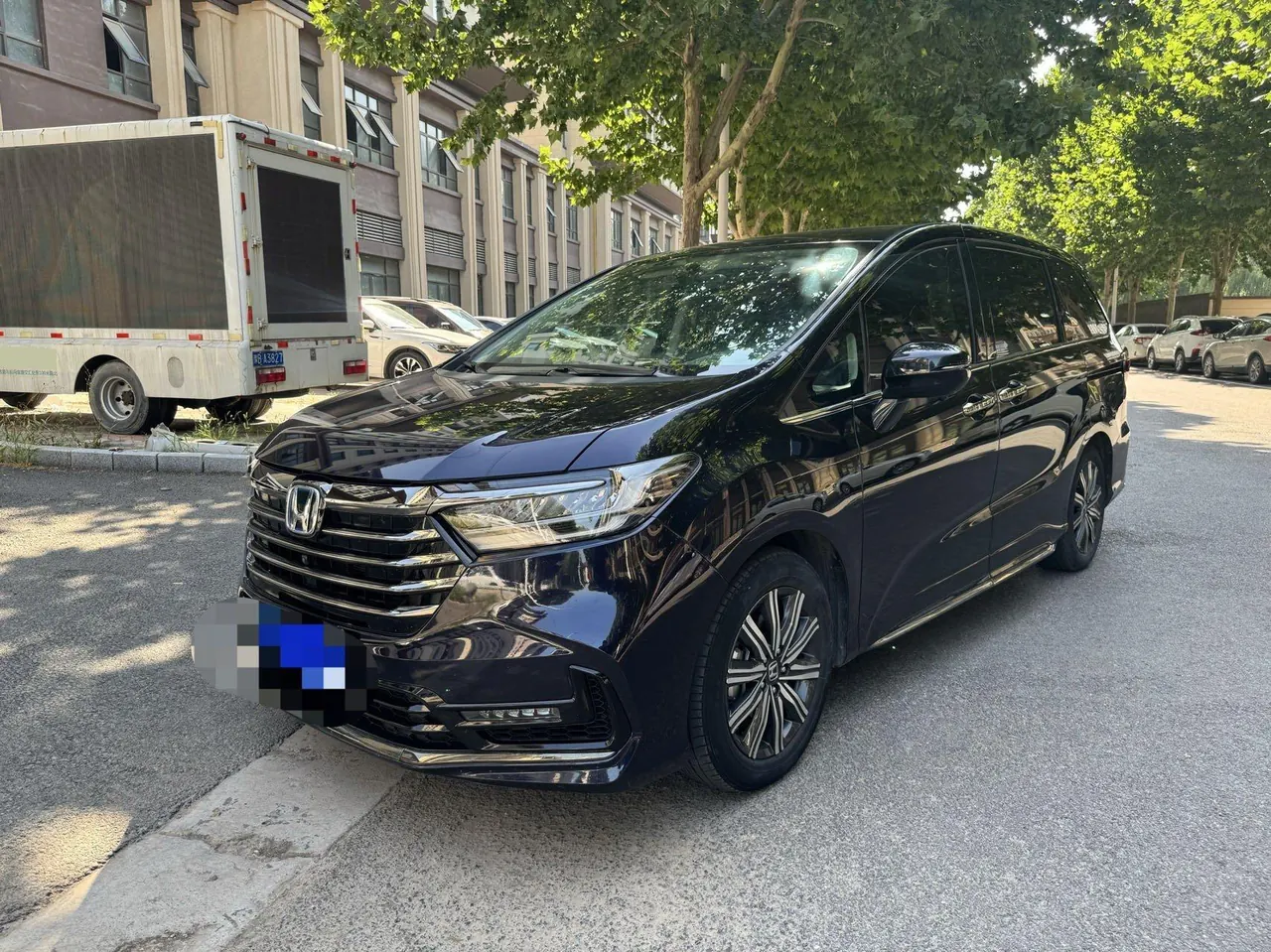 Open image lightbox: Honda 2022 Odyssey Hybrid 2.0 Stepless Sharp and Pleasant Edition Automatic Gear