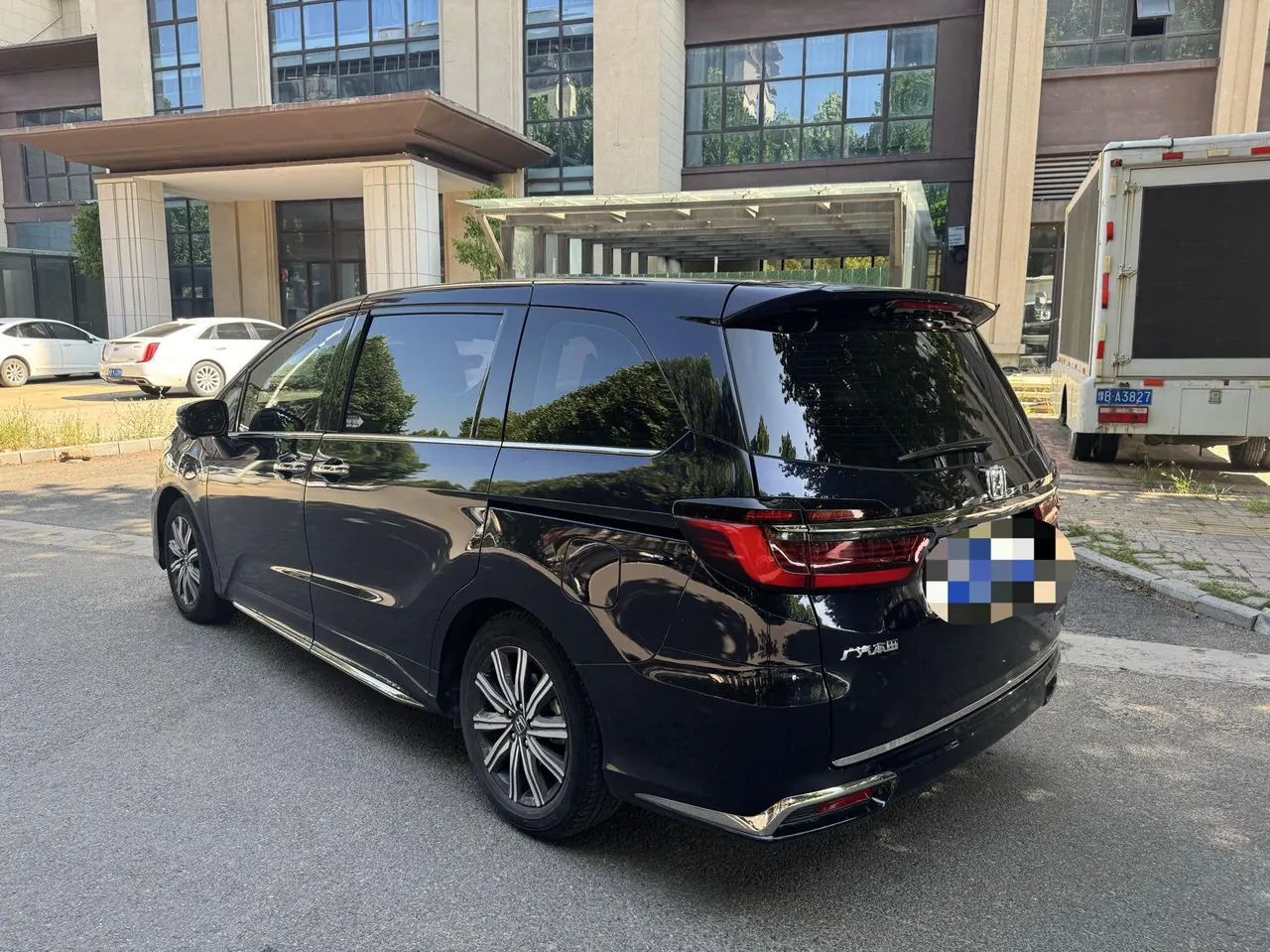 Honda 2022 Odyssey Hybrid 2.0 Stepless Sharp and Pleasant Edition Automatic Gear 6