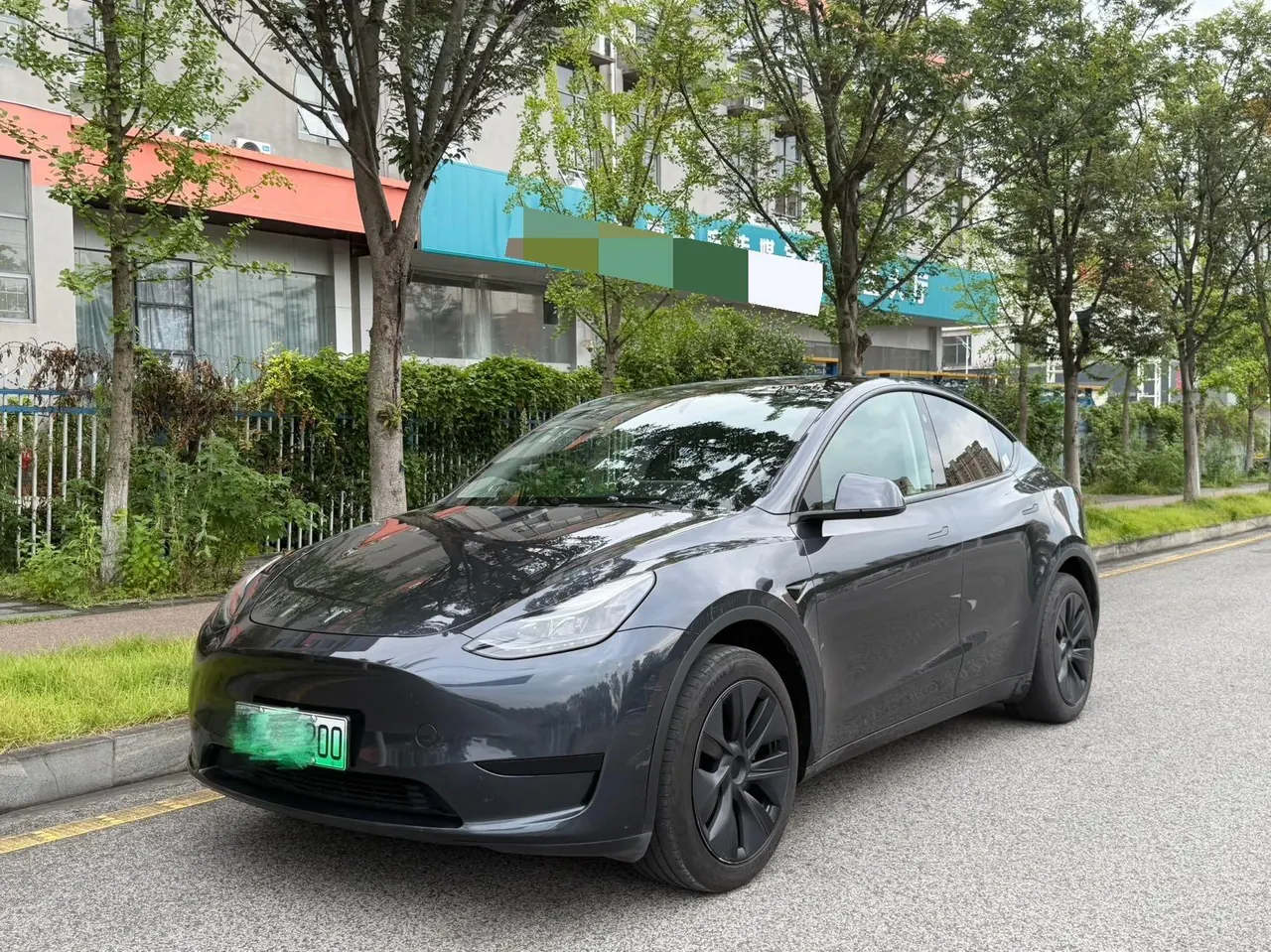 Tesla 2024 Model Y rear-wheel drive version automatic transmission - View 1