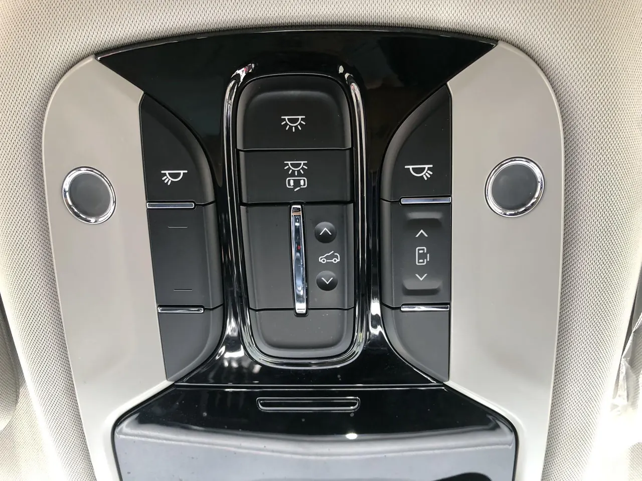 Chuanqi 2021 M8 2.0T 390T Lingxiu Series Deluxe Edition (Modified) Automatic Gear 16