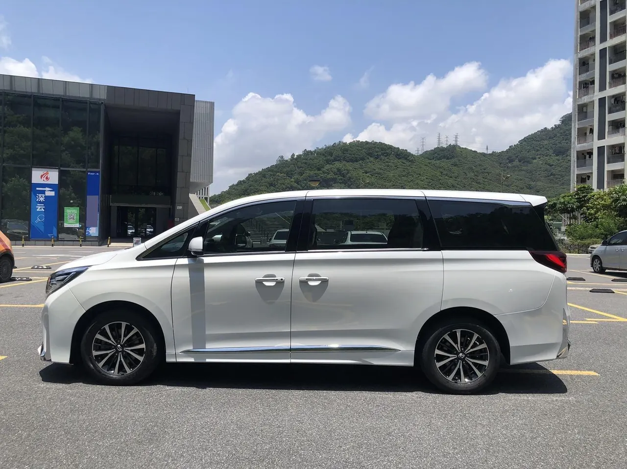 Chuanqi 2021 M8 2.0T 390T Lingxiu Series Deluxe Edition (Modified) Automatic Gear 7