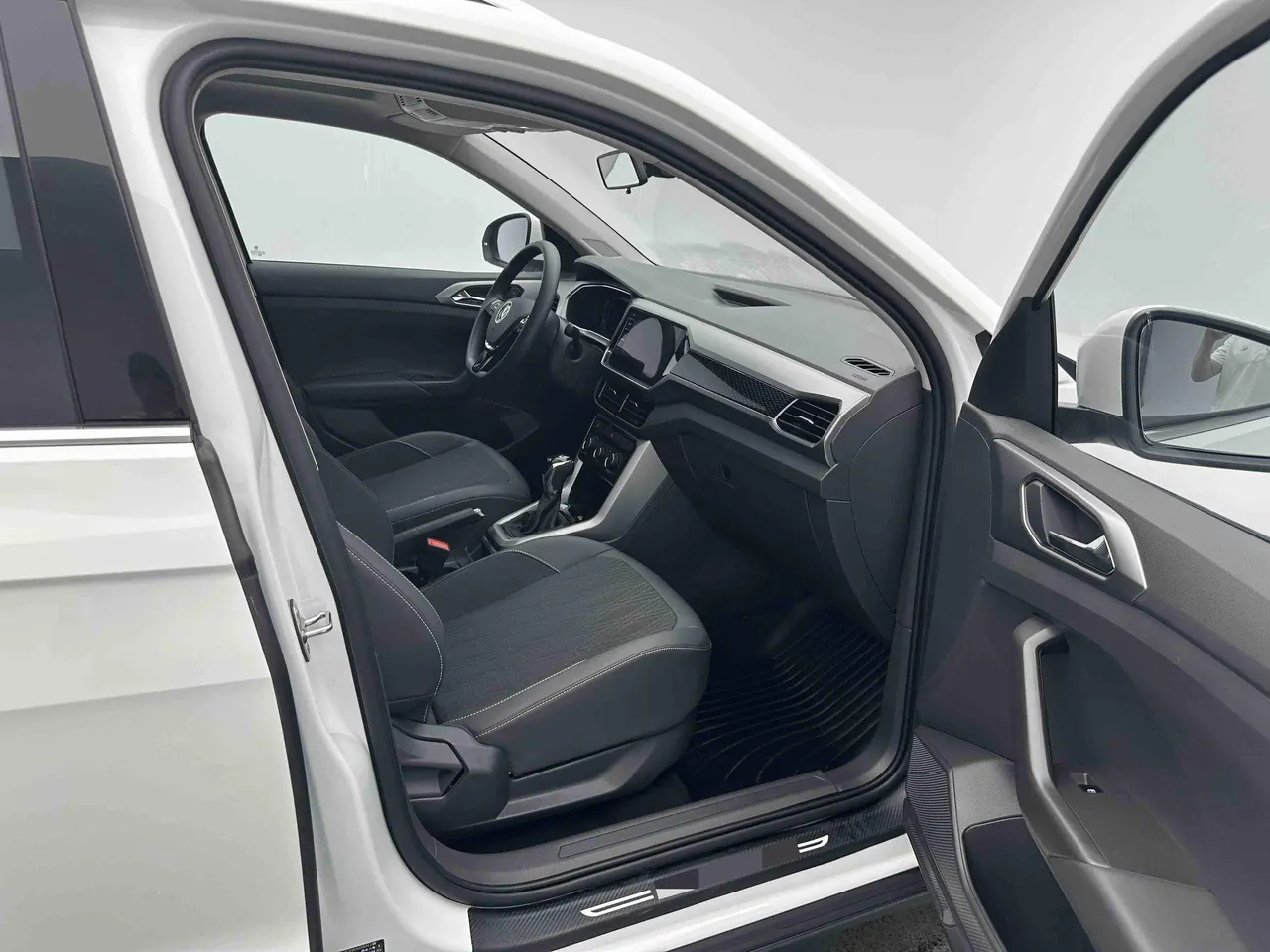Volkswagen 2021 T-Cross (Tujia) 1.4TSI 280TSI Comfort Edition Automatic Gear 2