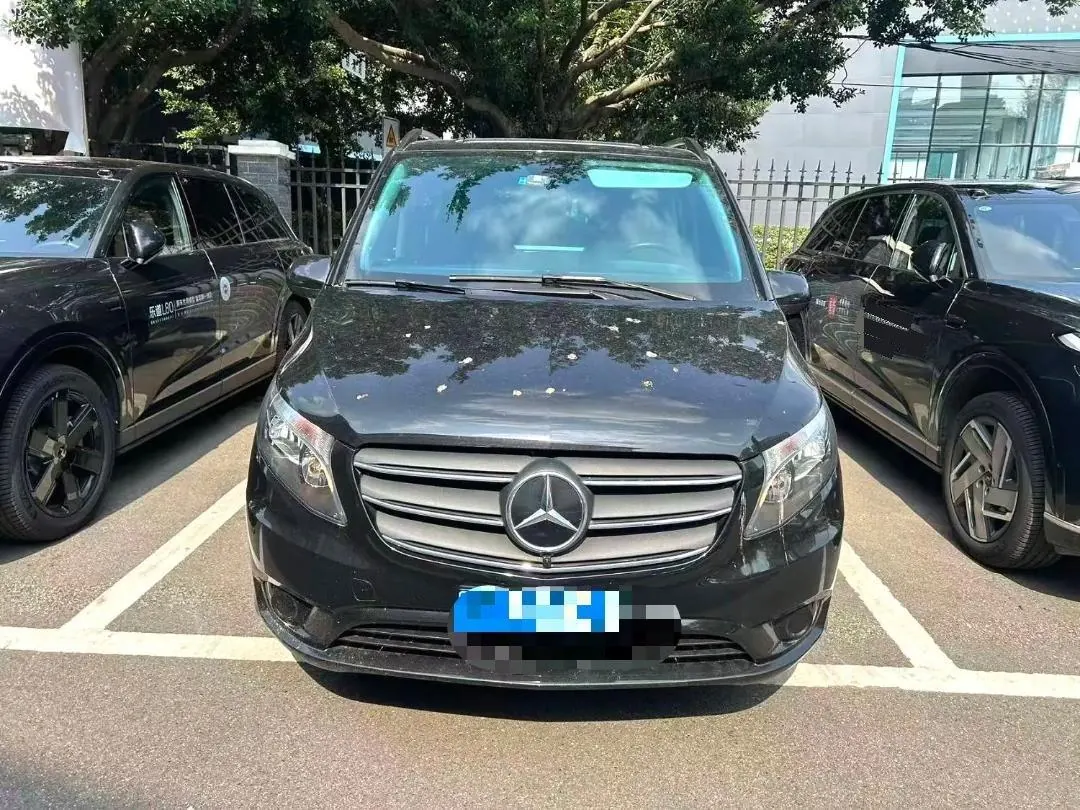 Mercedes Benz 2023 Vito 2.0T Business Edition 7-seat Automatic Gear 2
