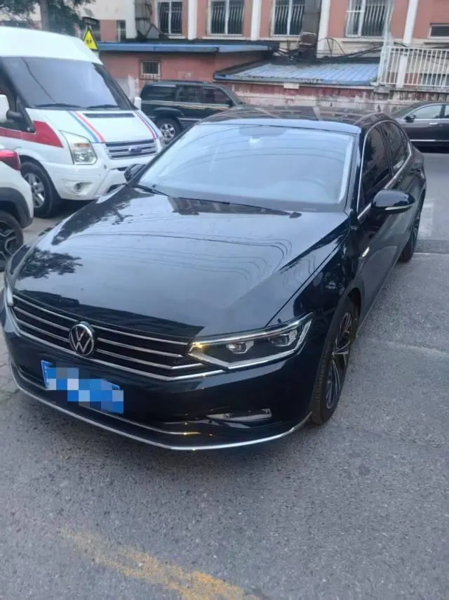 Open image lightbox: Volkswagen 2020 Magotan 2.0TSI 330TSI luxury automatic transmission