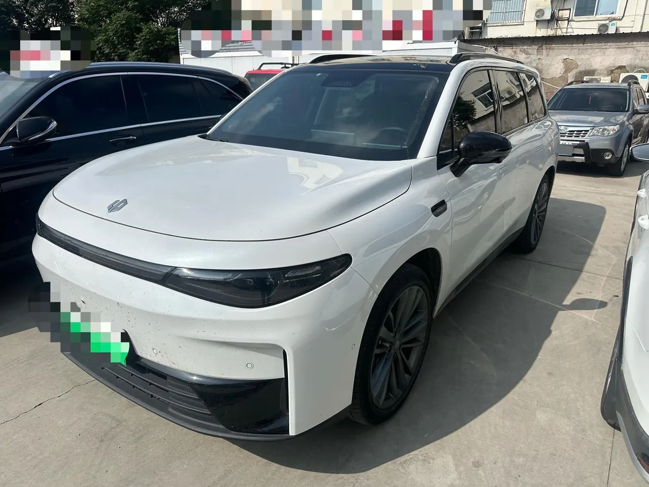 Открыть галерею: Leapmotor 2024 C 16 520 Premium Edition Automatic Gear