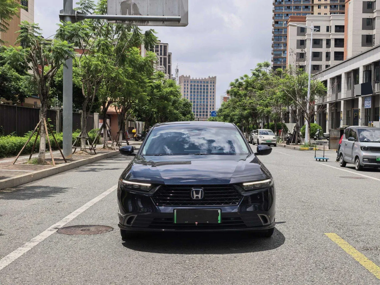 Honda Accord New Energy 2023 11th Generation Accord e:PHEV 2.0 Stepless Premium Edition Automatic Gear 2