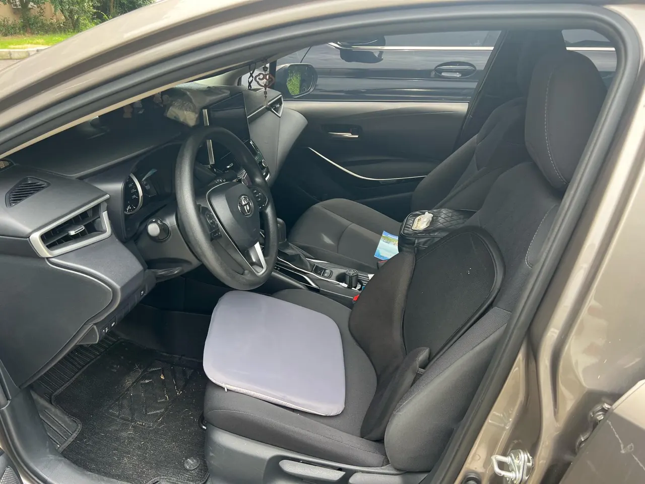 Toyota 2021 Corolla Double Engine 1.8 Stepless Elite Automatic Gear 3