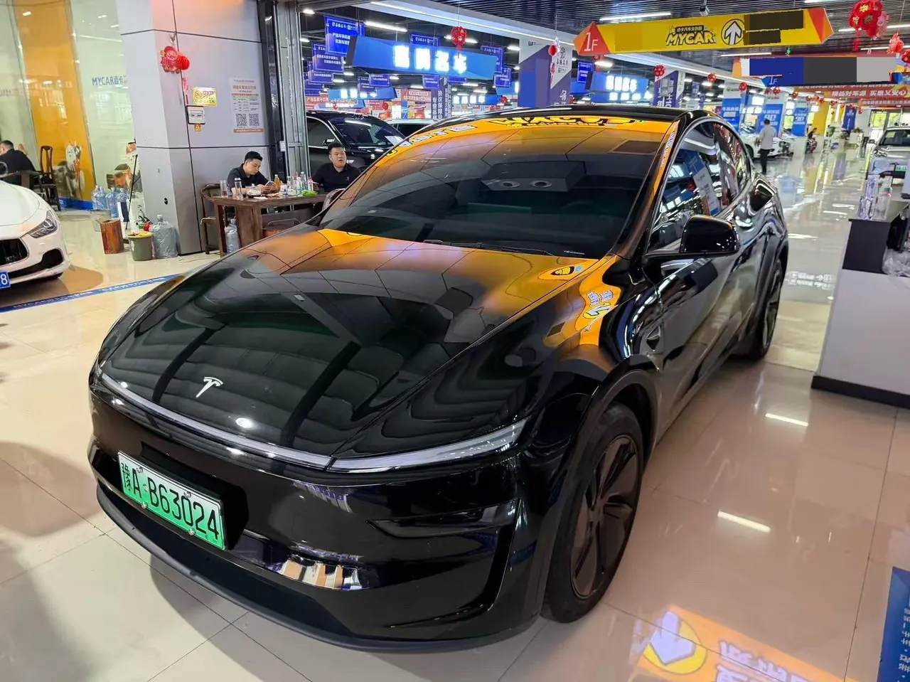 Tesla 2025 Model Y rear-wheel drive version automatic transmission - View 1