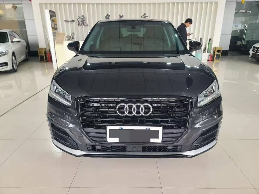 Audi 2020 Q2L 1.4TFSI 35TFSI Aggressive Dynamic Automatic 2