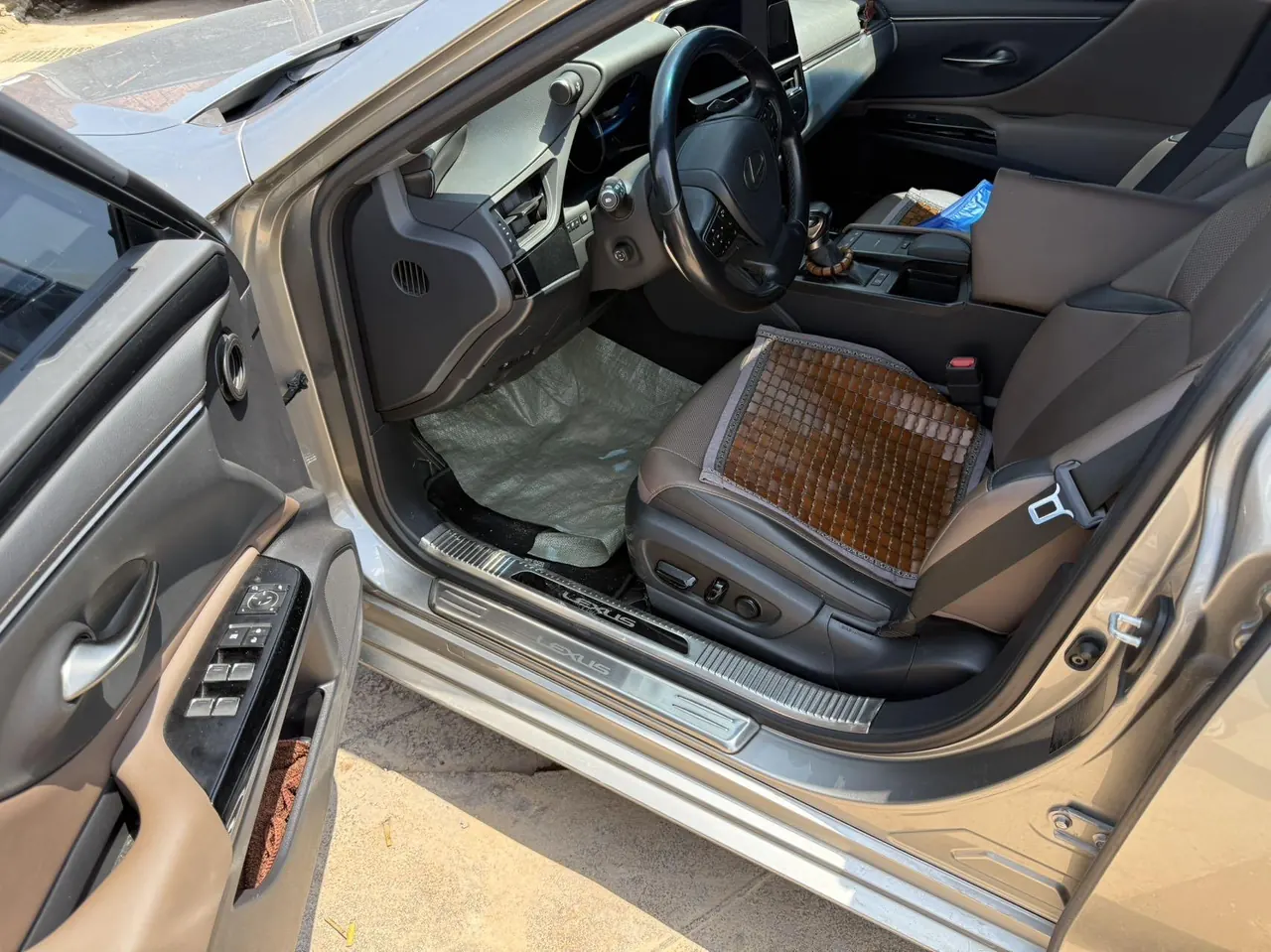 Lexus ES (Imported) 2020 ES200 2.0 Stepless Premium Edition Automatic Gear 2